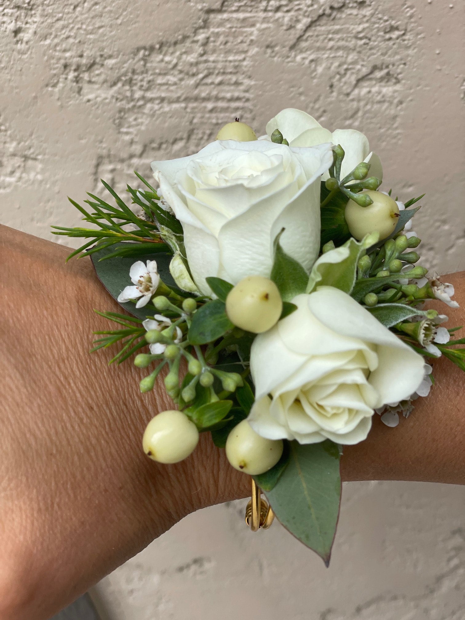 Fresh, unique and beautiful corsage designs. Easy online ordering and